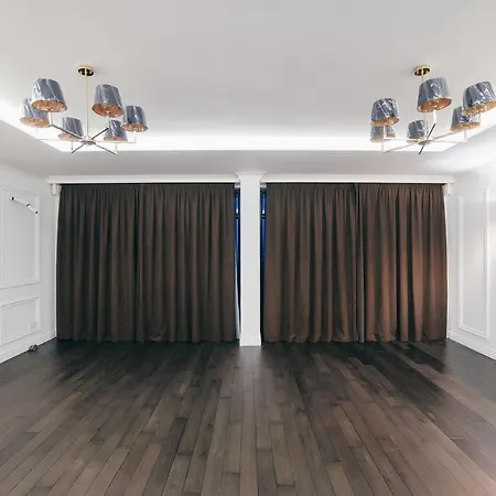 Trnova Apartment *